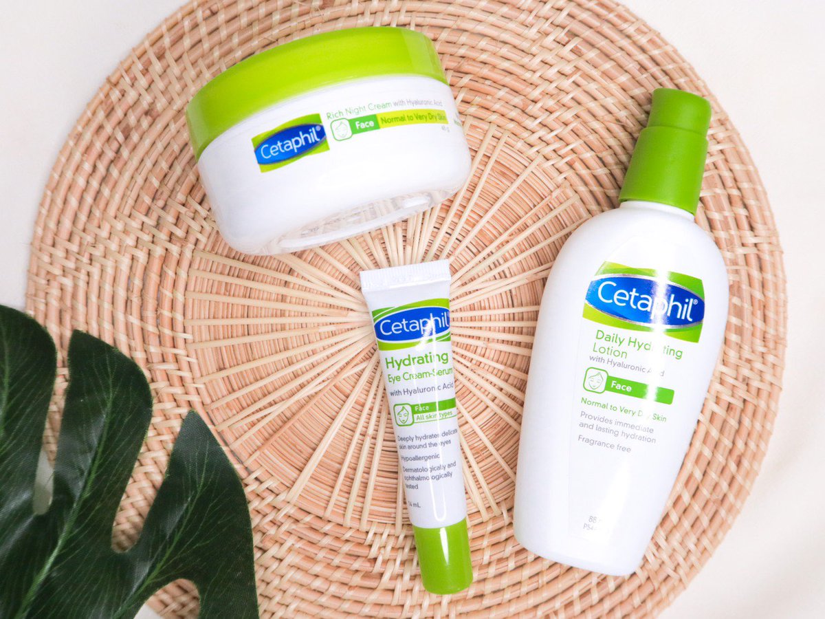 aaoyyaoyy's tweet photo. ใครอยากได้ครีมเพิ่มความชุ่นชื้นดีๆ ขอแนะนำ Cetaphil เลยยย โฟมล้างหน้าว่าดีแล้ว ตัวอื่นก็เวิร์คมาก นี่ใช้มาสักพักแล้วชอบมากๆทั้ง night cream, daily lotion, eye cream  ใครผิวแห้งมากแนะนำ Night cream เนื้อเค้าจะข้นๆ ส่วนใครผิวธรรมดา-ผสม Lotion คือดีเลย 🤍 (1) #ใช้ดีบอกต่อ https://t.co/MtkHSVxtE5