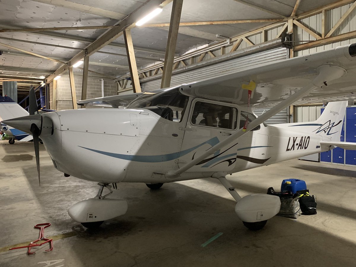 preflight inspection complete, the birb got just slightly over 50hrs on a new engine