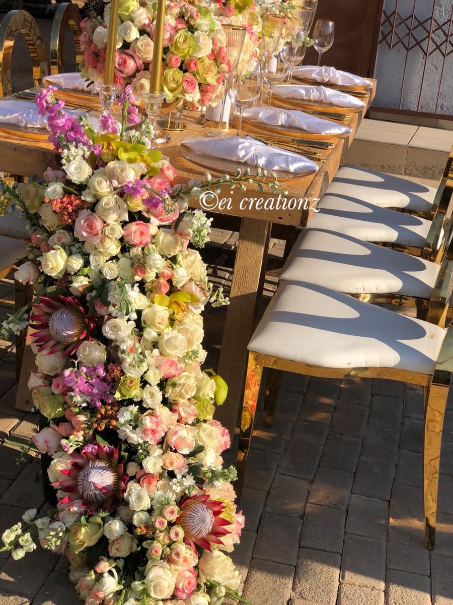 _ItumelengC's tweet image. We do decor and flower arrangements. Based in Pretoria. Kindly follow us on IG: @e_i_creationz and Facebook: EI Creationz 
Contact us on: 063 414 4998
#DJSBU #SaturdayMorning #GirlsTalkZA #mommytalkza