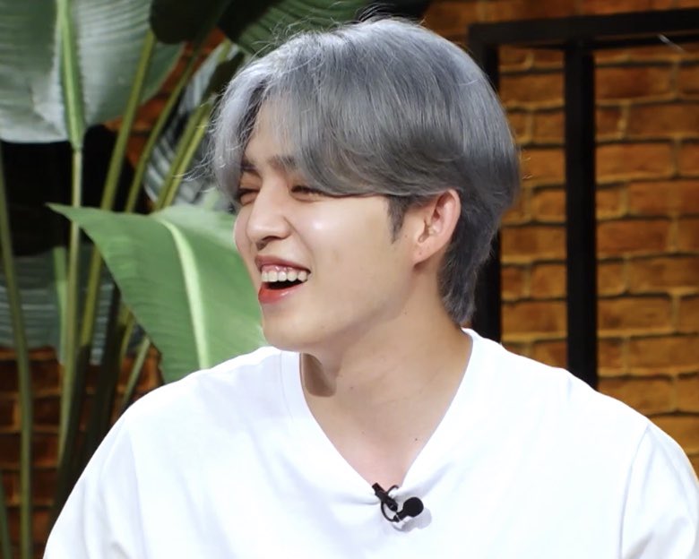  @Ceresme90 his gummy smile PLS