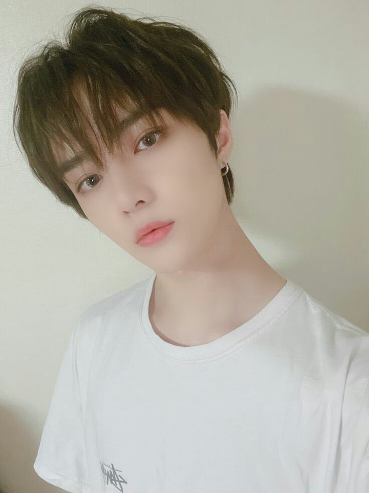 CHOI BEOMGYU. A SWEET AND LOVEABLE BOY. HIS LOVE AND CARE FOR THE MEMBERS PERFECTLY SHOWS HOW BEST OF A BOY HE IS. I JUST LOVE THIS BOY SM  @TXT_members