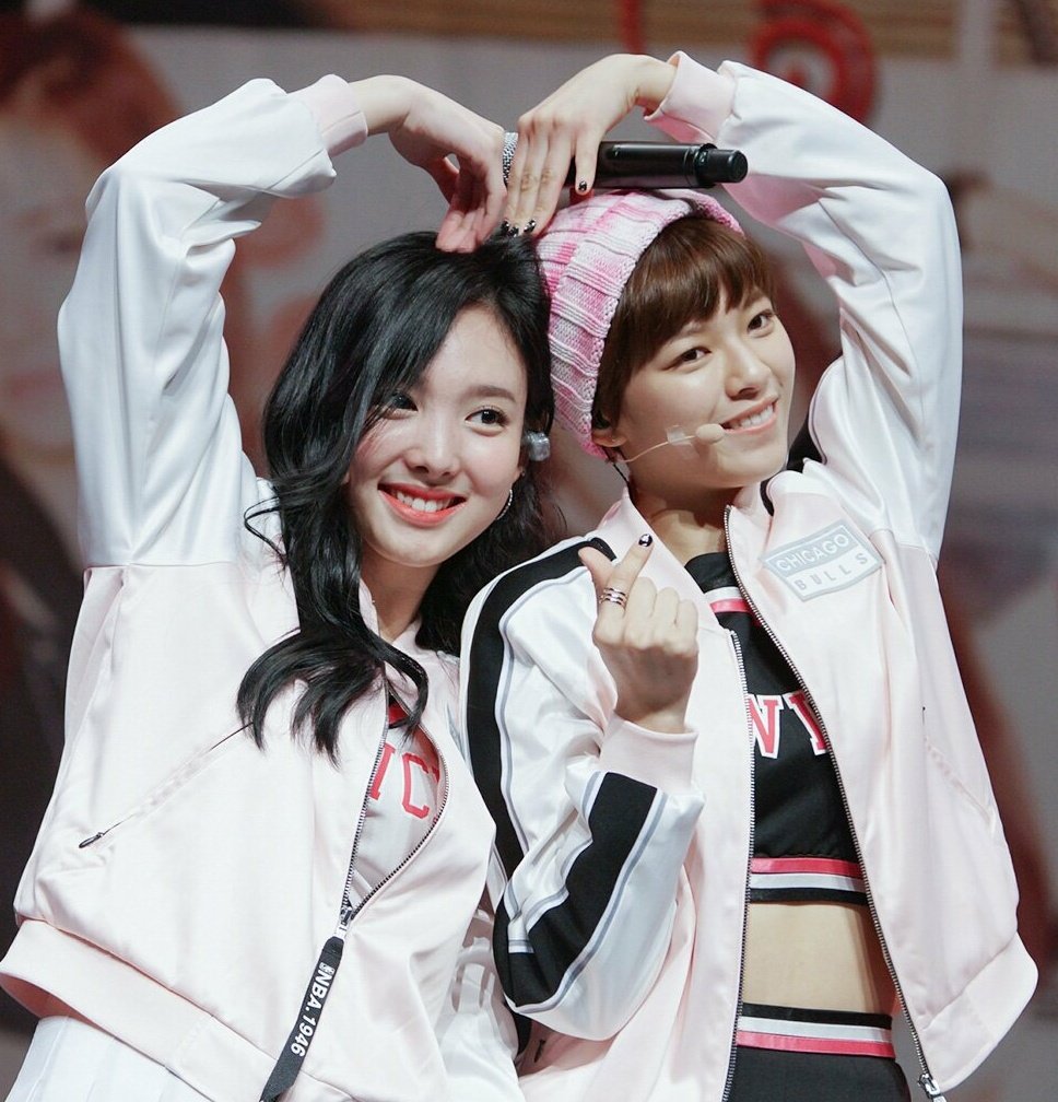 2yeon mirroring each other; a devastating thread