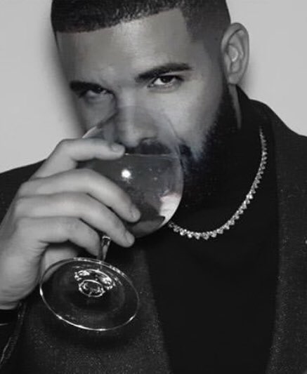 BardiUpdatess's tweet photo. Thinking about how iconic a Cardi x Drake collab would be. https://t.co/jKJsHaCBMC