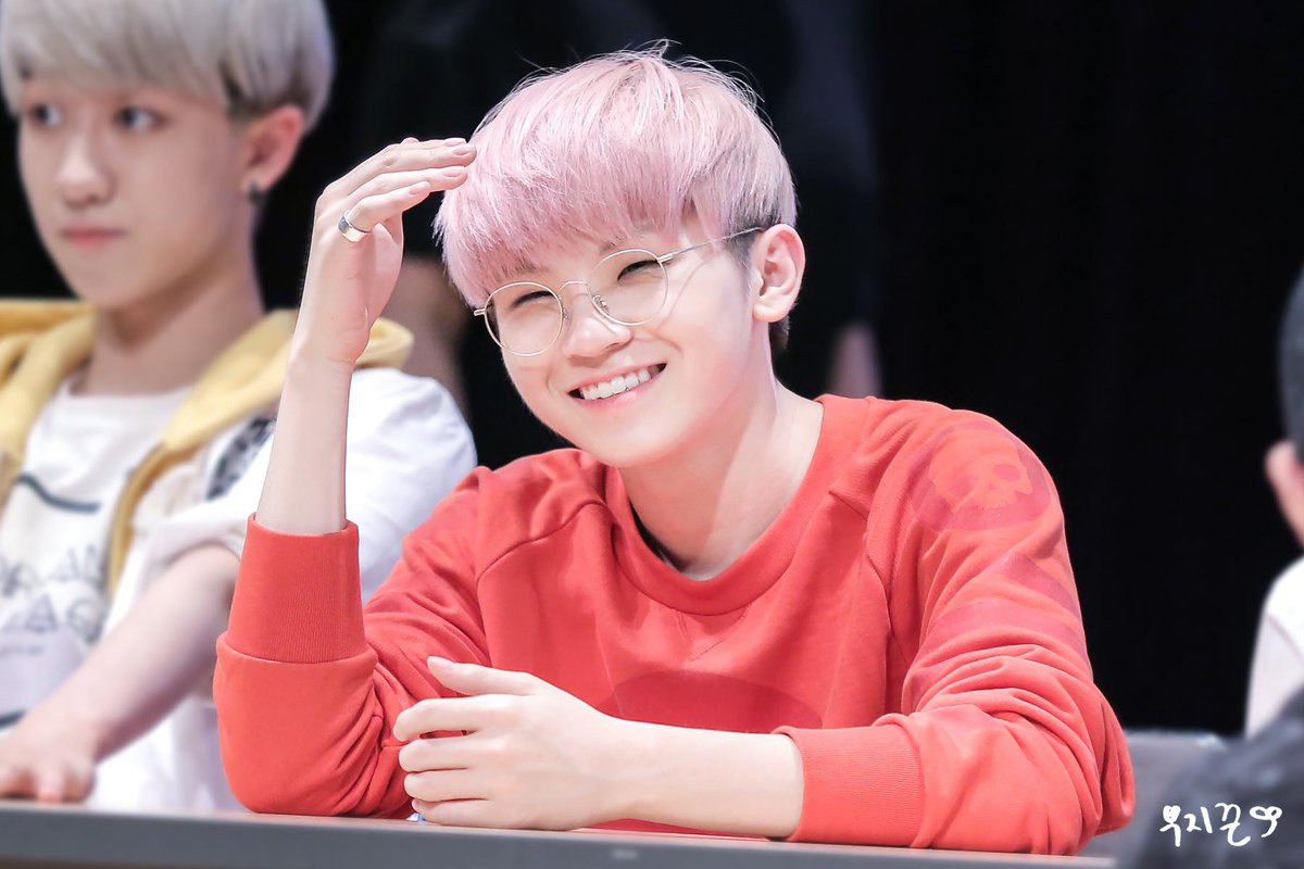 n년전 오늘의 우지 tweet media