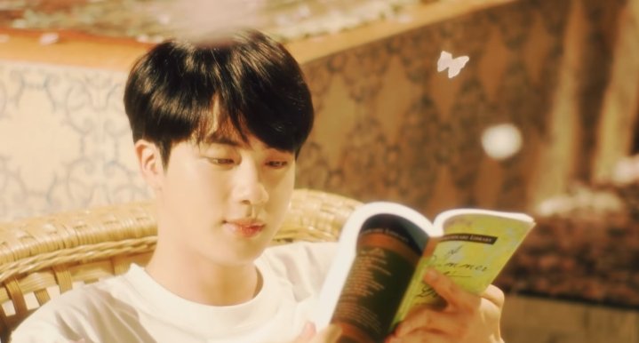 _helovesmiori's tweet photo. Kim seokjin " stay gold💛"
#StayGoldMV https://t.co/DaO1L74eef