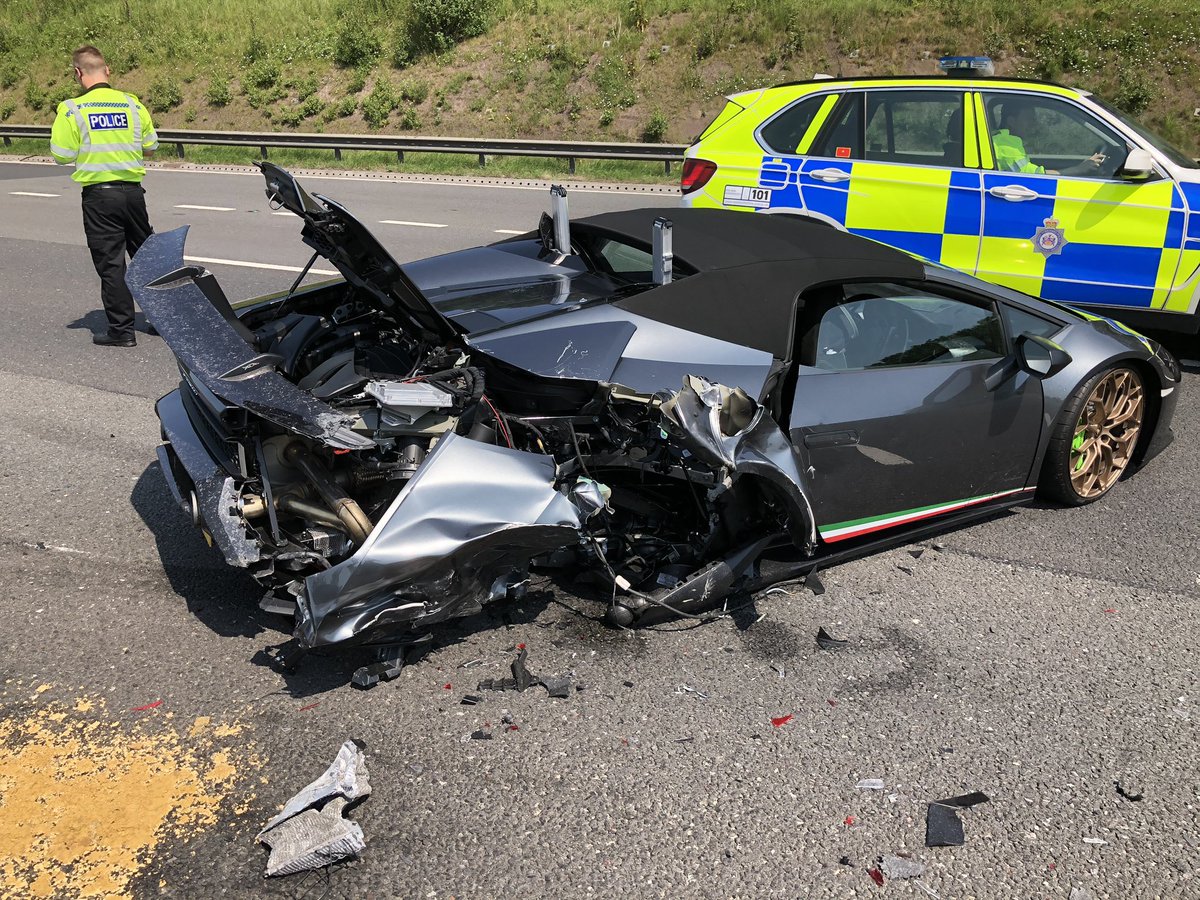 M1 Ossett today - It’s only a car ! But on this occasion a 20 minute old brand new Lamborghini that stopped due mechanical failure in lane 3 them hit from behind by an innocent motorist #dc97 #caraccident #lamboaccident 😞