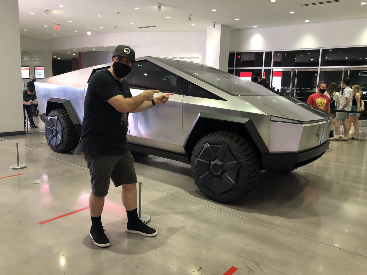 1/5 Tesla Utility Vehicle (called the Cybertruck) thoughts:First, thanks to everyone that said hi, it was great meeting you. I want to start by saying that I came to the Petersen Museum expecting to solidify my negative opinion of the Cybertruck. These were the first pics...