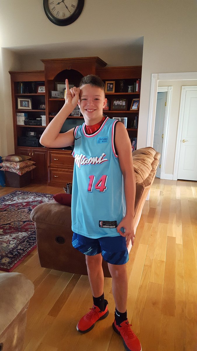 john_boy_24's tweet photo. @raf_tyler Thanks for motivating me. You're my favorite player. Lincoln Shouse https://t.co/ZaIEFlET6j