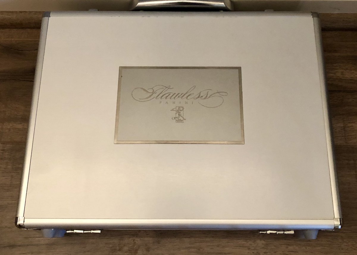 Toe Knee tweet media