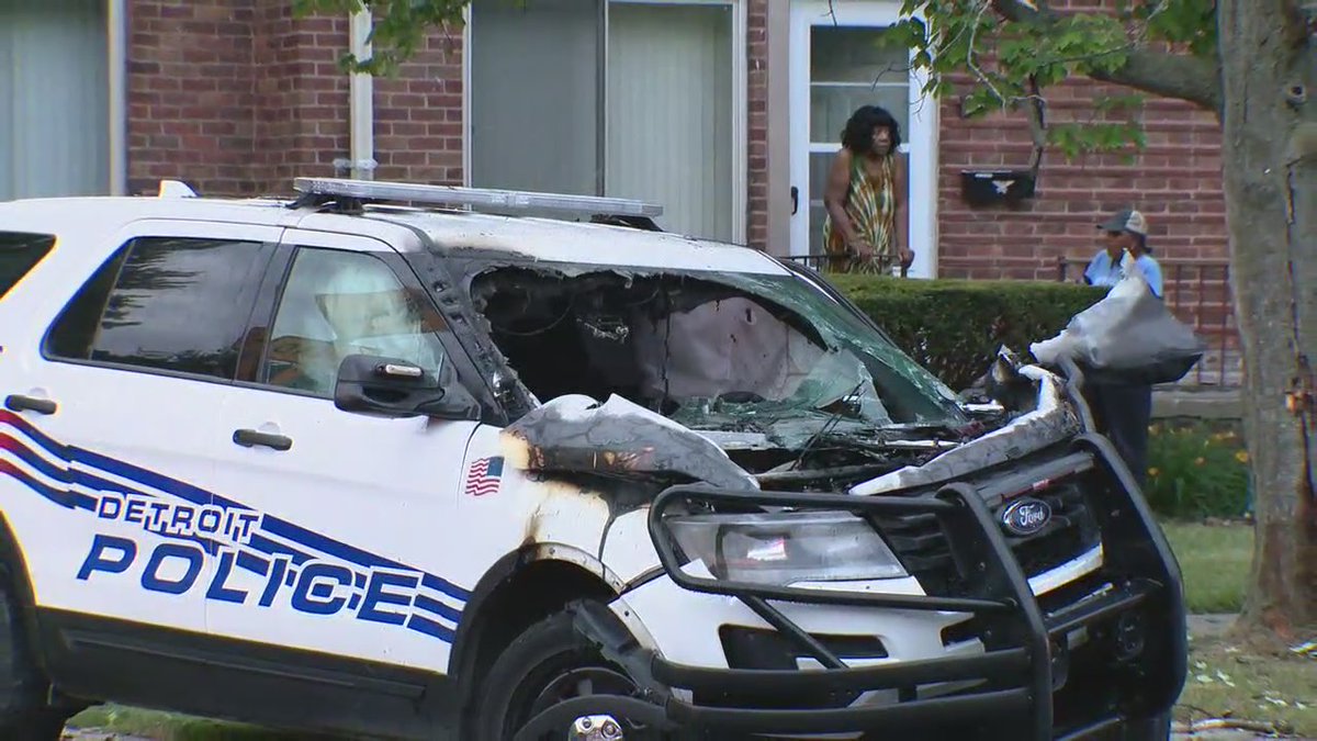 Fox 2 Detroit On Twitter 2 Detroit Police Officers Injured In Hit And Run On West Side Https T Co Lvpiuqqlki