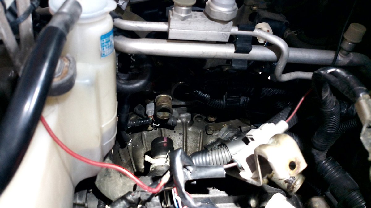 ฅ使徒ラミエルฅ 気になってた サーモスタット交換してみた めっちゃ大変だった この車水温計ないからキャップに水温計付いてるの買ってみた