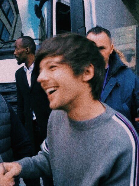 i have way too many soft louis pictures-