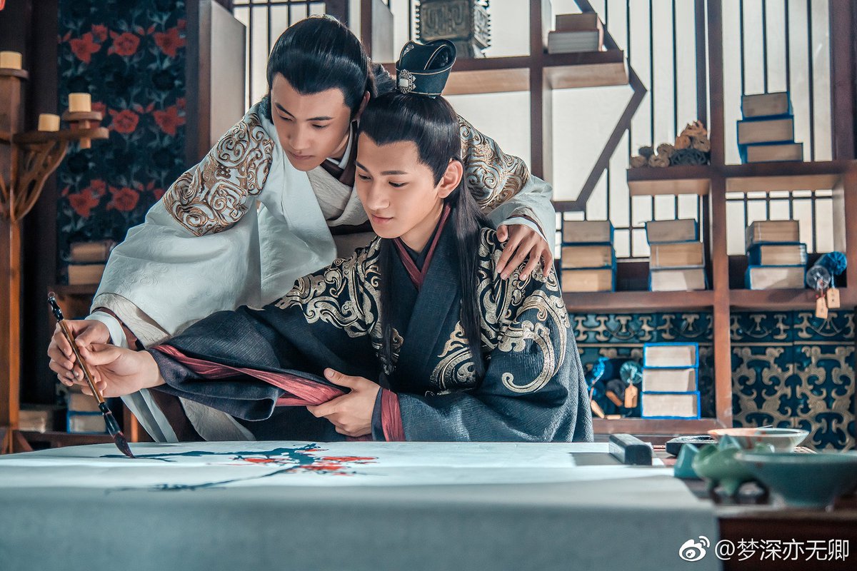 KpopKdramaBL's tweet photo. Currently watching...❤❤❤
#loveismorethanaword #yanzidong #jiangzile #taomo #gushe https://t.co/wbwYpUoEmO