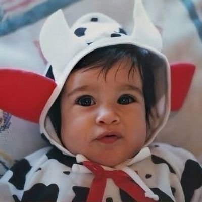 astoundmila's tweet photo. si ven esto estas obligado a responder con la frase 
HAPPY BIRTHDAY LAUREN https://t.co/cUVdZDwdq0