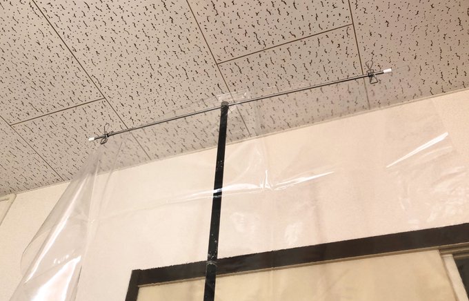 今後のイベント用に透明シートを買ってみました。机と椅子の間に立てたらいい感じになるかな… 