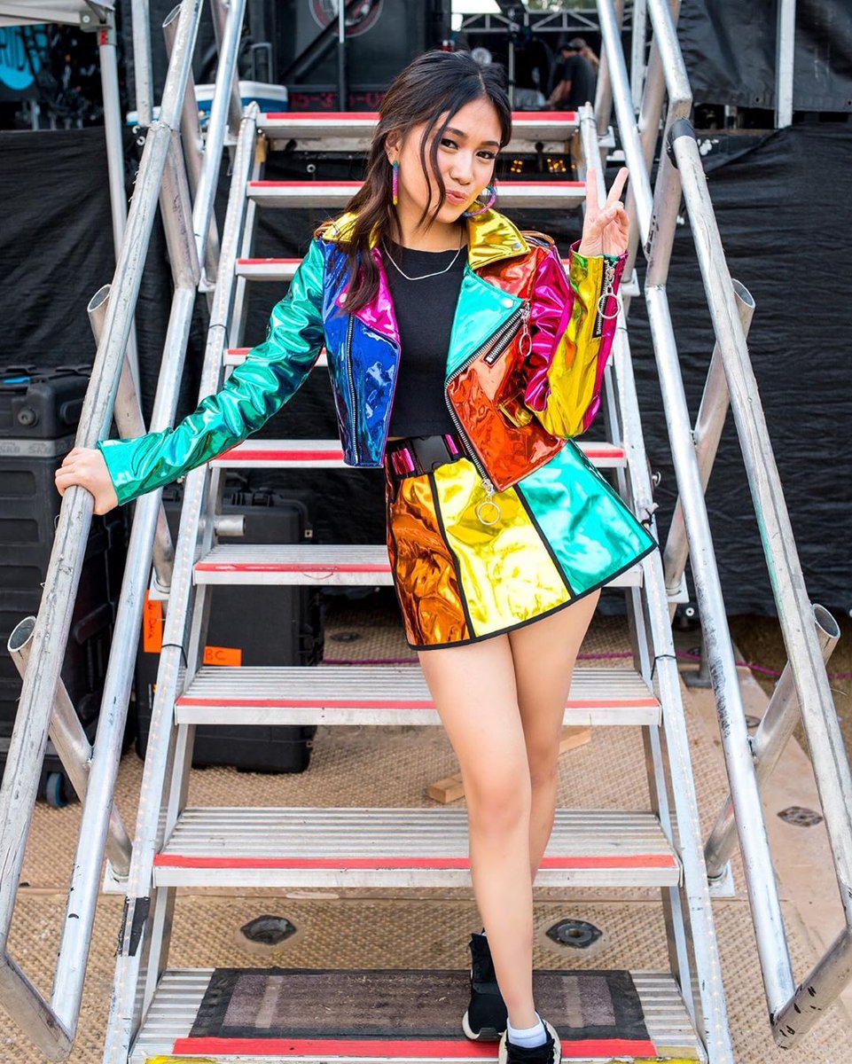 — ♡︎ Happy birthday to
        GALE GLORY! 🎉🎂

     วันนี้เป็นวันเกิดของเจ้าเกลและก็ผู้ดูแลค่ะ 

      ใครที่เกิดวันนี้เหมือนกันขอให้มีความสุขมากๆ ร่างกายเเข็งเเรง จิตใจเเจ่มใสและมีแต่สิ่งดีๆเข้ามาในชีวิตนะคะ! 💛🥺✨