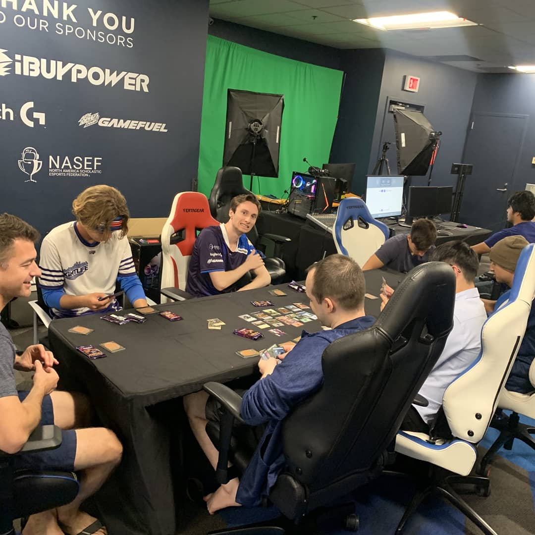 VitranoYT tweet media