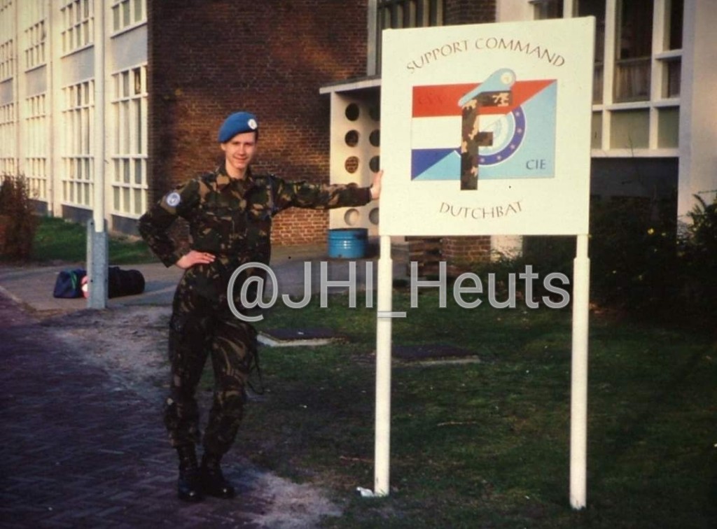 Vandaag is het #Veteranendag.
In '95 en '97 diende ik in een door oorlog verscheurd Joegoslavië. 
Dit jaar helaas geen Veteranendag in Den Haag en geen weerzien van collega's van destijds,maar wel een fotodefilé op social media.Doe jij ook mee?
#veteranendag2020 #UNPROFOR #SFOR
