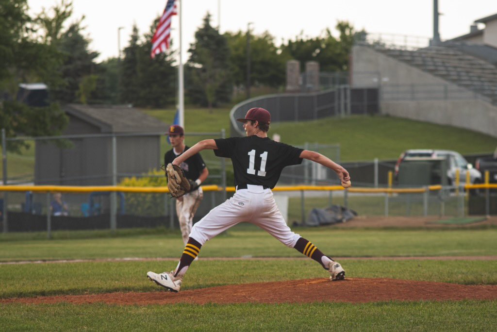 lisav7098's tweet photo. Jackson pitching today! #our#11 #dirtypost #post32 #monarchbaseball @VetterJackson https://t.co/HoF1uAlUgd