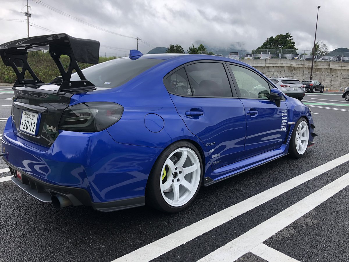 ヤハギ クレイブさんでホイール換装vab受け取り Te37 Saga 10 5j 42 18 Face4 白 クレイブオリジナルサイズ 今は265履いてるけど 次は275履こうかな これで再来週のサーキット走行楽しみすぎる