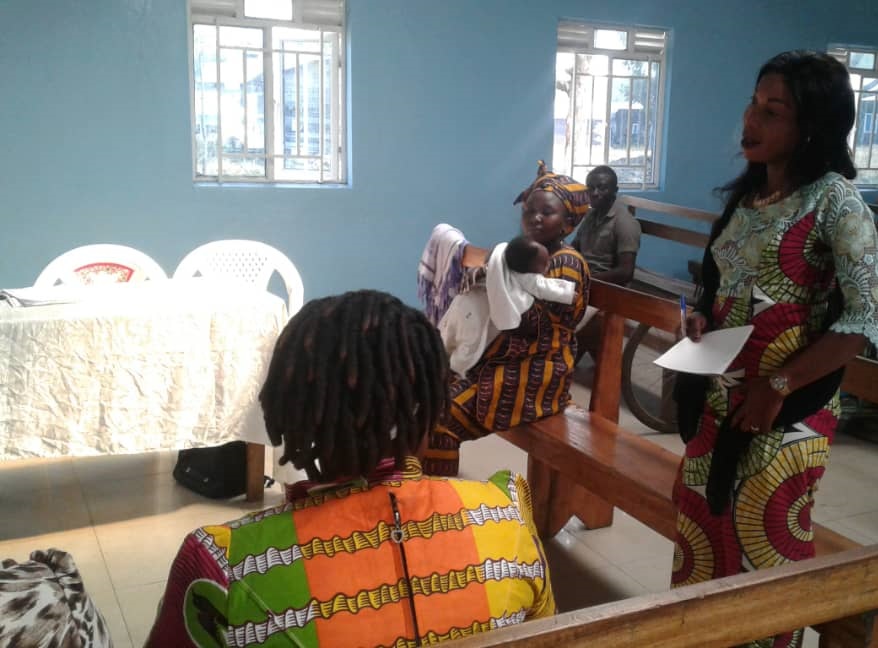 iDeale_MicroFin's tweet photo. Notre clientèle est principalement constituée de femmes  exclues du système bancaire classique, car ne possédant pas de garantie solvable. " Ces petits prêts qui changent des vies" #InclusionFinanciereRDC, #Cash_iD, #Finance4Women https://t.co/WFL5ZONQJ9
