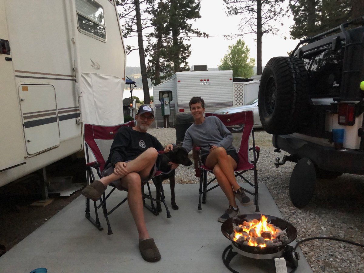 AugustaRedlin's tweet photo. Sigh.....camping with the parental unit, again! https://t.co/y92qjAGTjt