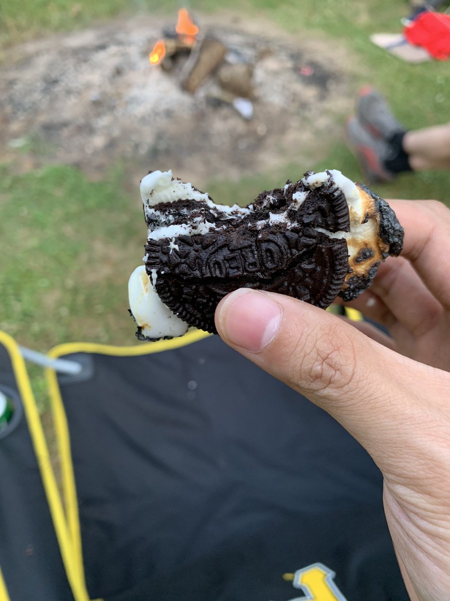 nrkastroll's tweet photo. Grateful to be amongst the company of @BBoyle310 this evening at @KeithWVulhop’s. #Smoreos https://t.co/rL4PLXOcrD