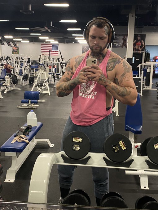Bigger by the day.💪💪 https://t.co/LBIEgErFpB