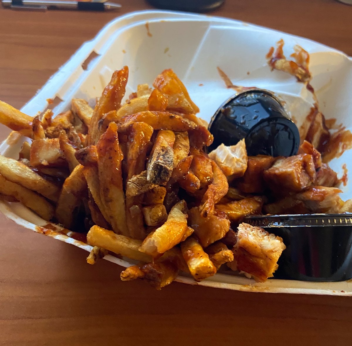 Redmptn's tweet photo. @DoorDash Wow!! This is how you deliver food. Made me lose my appetite.  Thank god there are plenty of other delivery options out there @UberEats @Grubhub https://t.co/o2OVqwiDtb