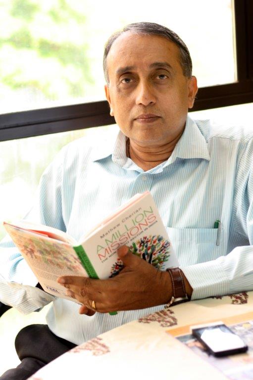 Nobody cares for the elderly 
Mathew Cherian, the Chief Executive of the NGO HelpAge India has published a book on ageing and poverty in India

kochipost.com/2020/06/25/no-… 

facebook.com/shevlin.sebast…
@HelpAgeIndia_ <a href="/thekochipost/">The Kochi Post</a> <a href="/Sins_Of_Syntax/">Minu Ittyipe</a> <a href="/Anand/">anand</a> @mathewhelpage @bijuanujesus