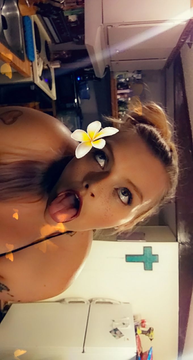 @hub_stars GO check me out! 💙💝 https://t.co/AJjzIvwCUs https://t.co/EEEQ7wvvKd
