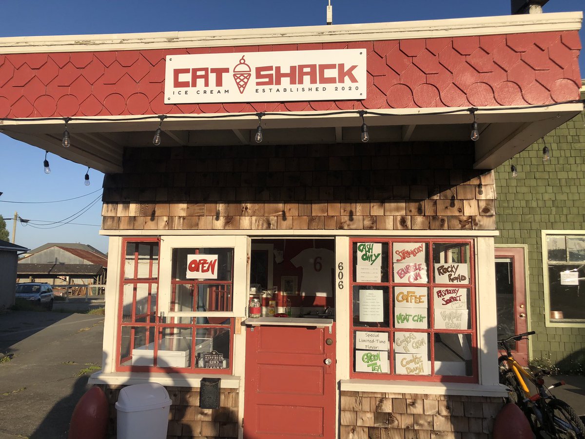 HC_MannyM's tweet photo. For some great ice cream, check out the Cat Shack in Ferndale! #catshack #ferndale https://t.co/wUJS1aKDGy