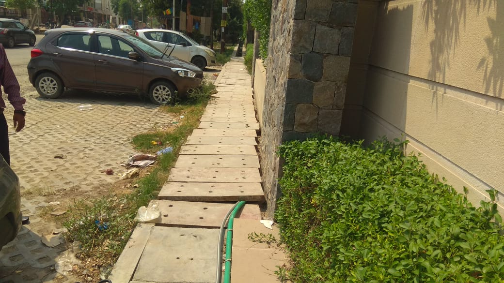 Thankyou <a href="/CeoNoida/">CEO, NOIDA Authority</a>, Shruti ji (Additional CEO) for ordering covering of drain around Cleo County, Sec 121 to ensure clean environment