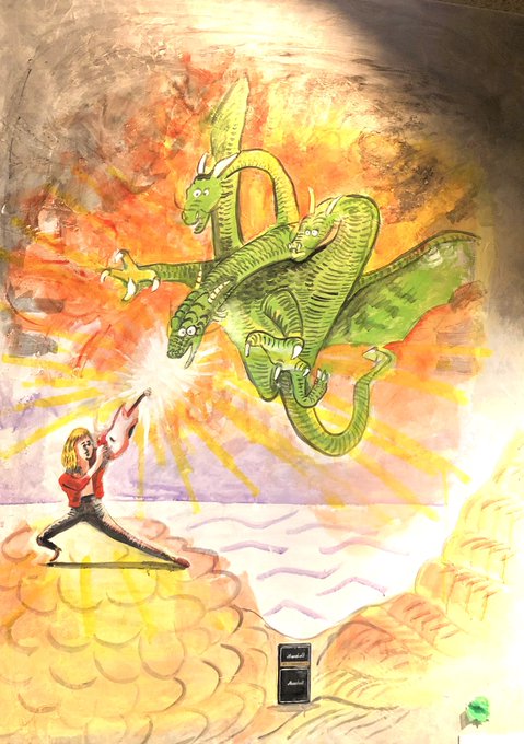毎年描き足している「高円寺メタルめし!」さんの壁画、今年はイングヴェイの86年のアルバム「トリロジー」のジャケを描きました。 