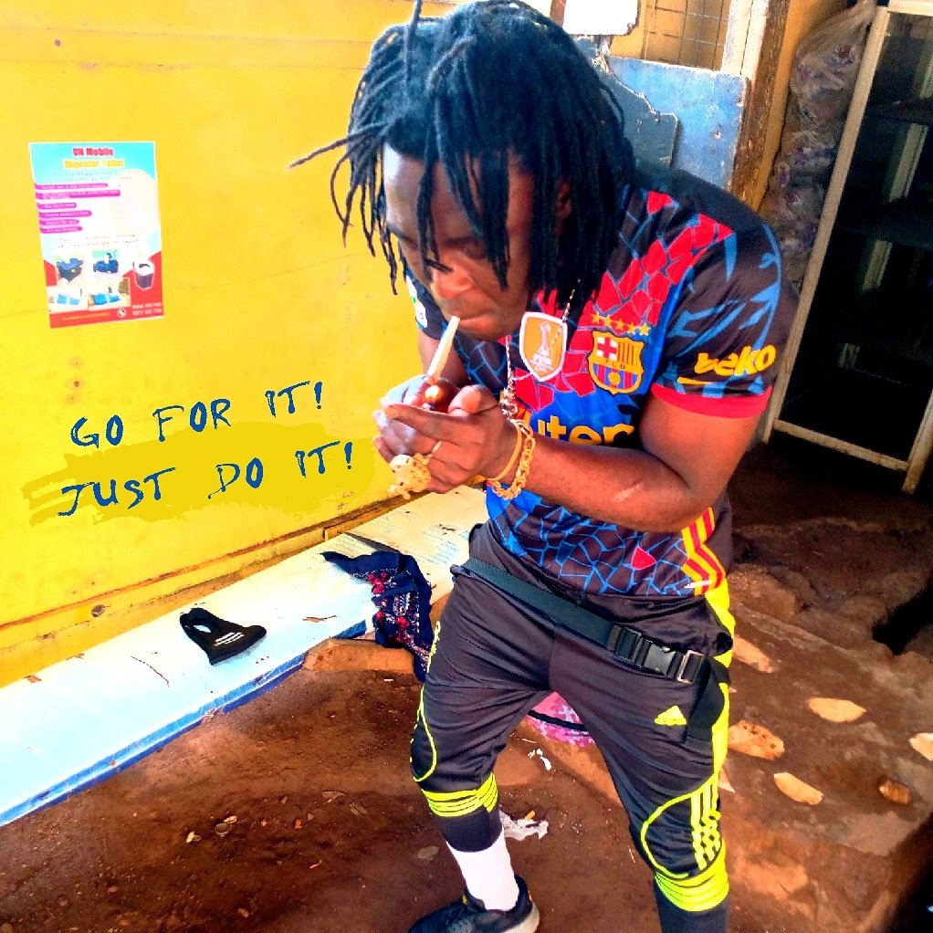 oboymoneydemon's tweet photo. #Chaa we fi lose everything but we no fi lose hope ..@shattawalegh @stonebwoyb 99.9%still rebranding #Chaaa adi slogan chairmen https://t.co/dckSx7jBGt