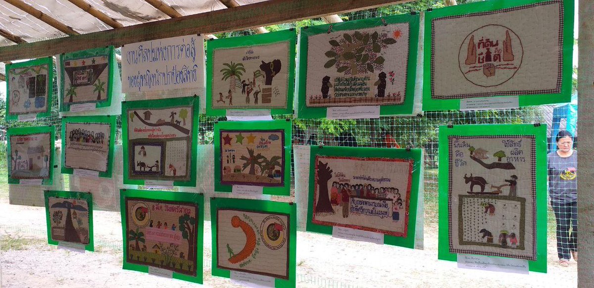 BeePranom's tweet photo. Watch lives Parliamentary Select committee to investigate the issues concerning land +land title visiting KlongSai Pattana community, member of TheSouthernPeasant FederationofThailand #SPFT
#LandRightsDefenders #HRDs #WHRDs #Caringforland 
#Thailand 

https://t.co/GyoxKKz0ga https://t.co/GHa7KpRxqO