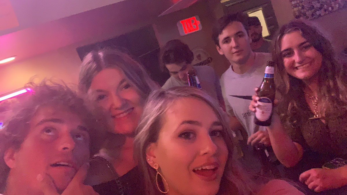 ronischrantz's tweet photo. #KATSTAVERN #TOUCHTUNESTV https://t.co/1oDBkFcseY