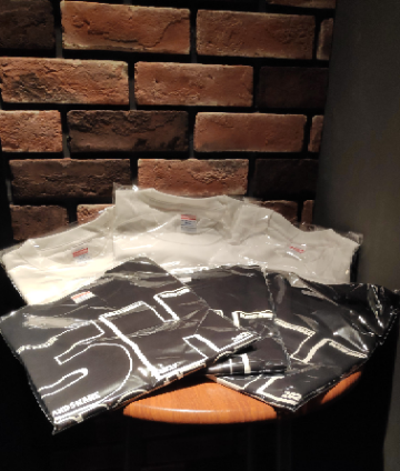 BLUELIVEweb's tweet photo. ”5H PROJECT”　短い受付期間でしたが、全体で1300枚以上のご注文を頂戴しました！
Tシャツが到着しましたので発送開始です。ご支援ありがとうございました。今後ともよろしくお願いいたします。
#5HPROJECT #ブルーライブ広島 https://t.co/3WZux5k9EP