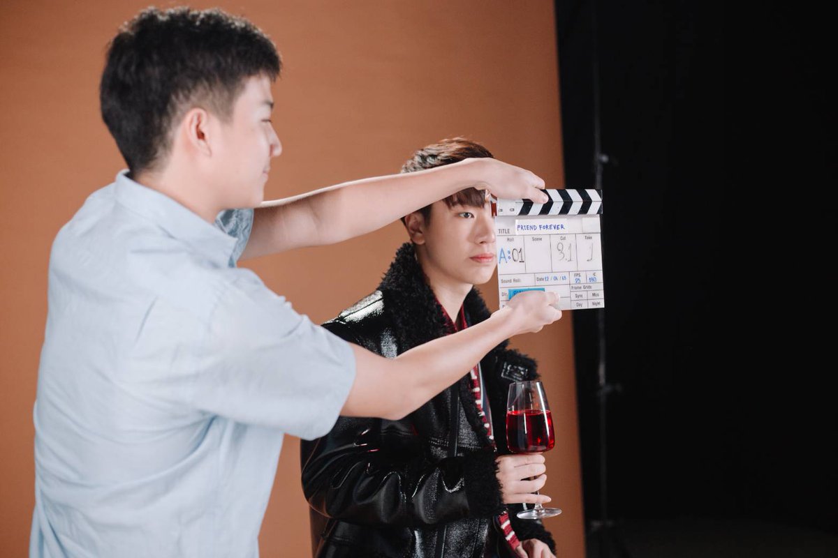 blackbloocks's tweet photo. BEHIND #friendforever #สุดท้ายก็เพื่อนกัน M/V https://t.co/ziwGEX60Mw