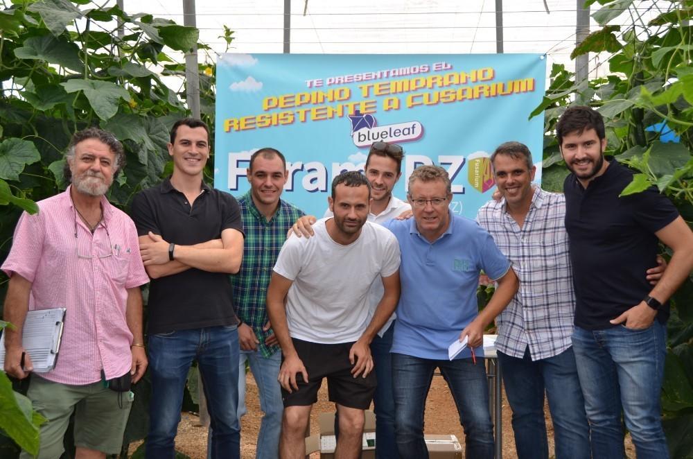 innovamosjuntos's tweet photo. #ForamiRZ destaca principalmente por su resistencia a #fusarium y pertenece a la gama de #pepinos #blueleaf de @rijkzwaanES. Estas fotos son del día que realizamos su presentación... ¡Fue un gran día! ☺️

¿Quieres conocer más sus características? 👉 https://t.co/1kNPL0THao https://t.co/Lhn5JwU8Qf