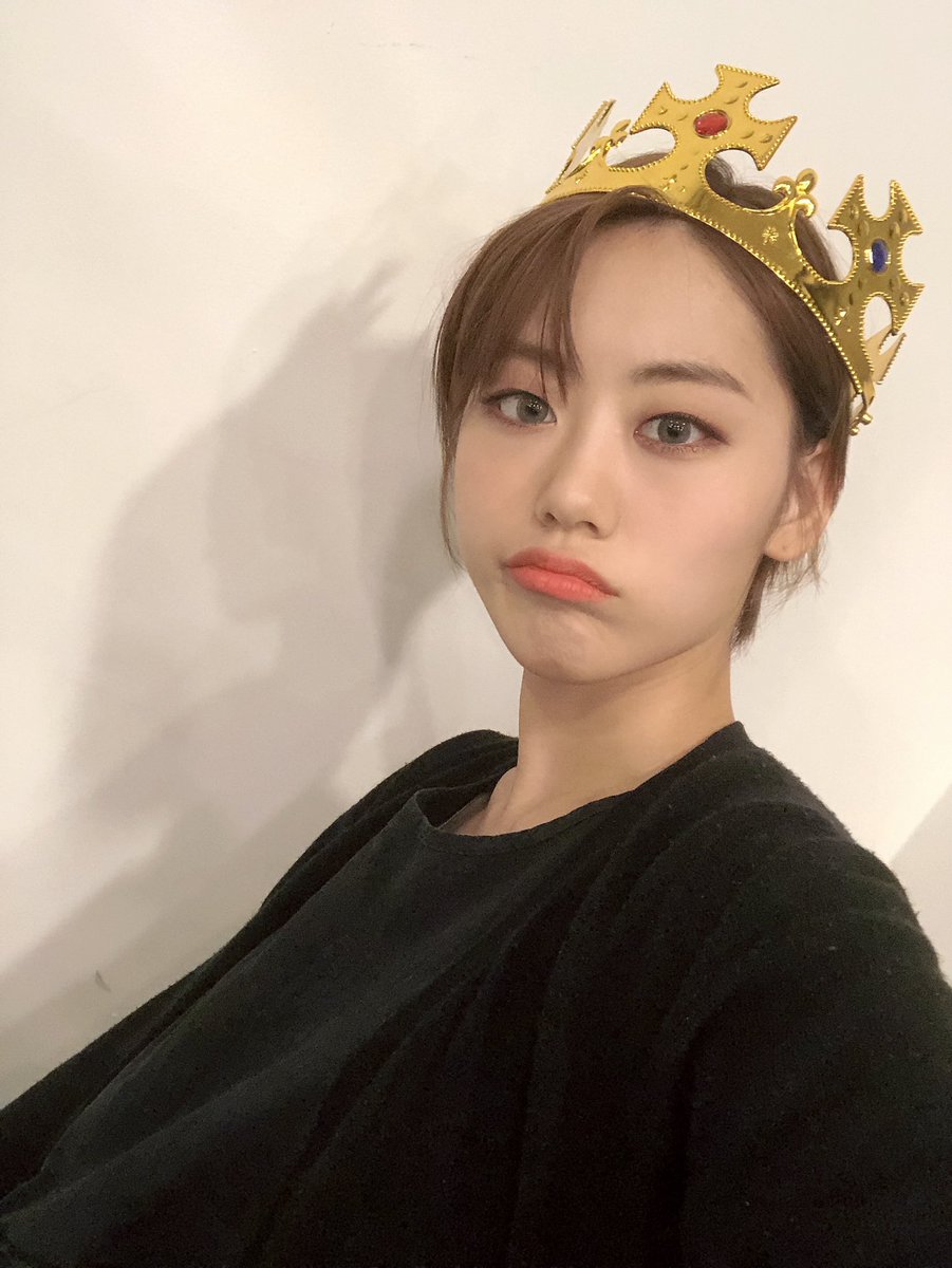 이런 소품도 있었어요👸

#🌈 #영통팬싸