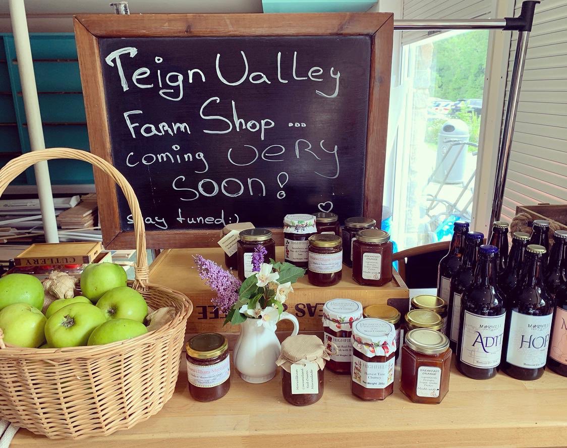 jamesmaxwellgo1's tweet photo. A beautiful day 
🟢 full competition✔️
🟢 superb golf course ✔️
🟢 farm shop progression✔️
🟢 new downstairs fridge display✔️
#bakery #teignvalleygolf #summergolf https://t.co/my25Ybj4yp