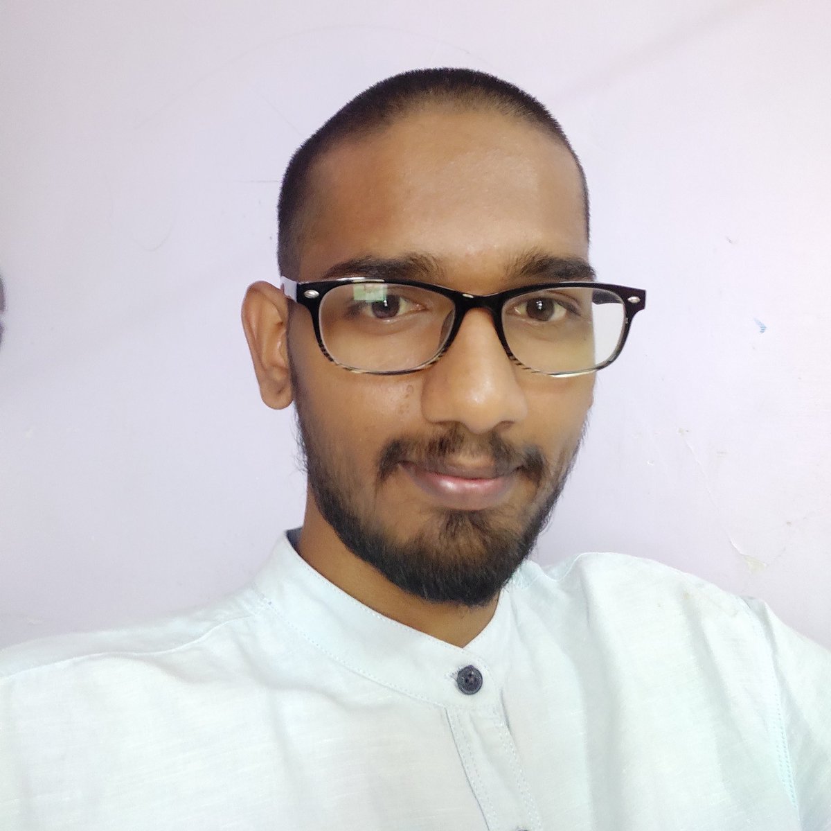 mr_digital02's tweet photo. #NewProfilePic https://t.co/xD1sAkqjx6