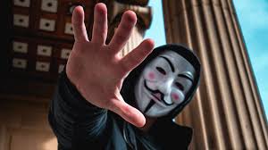 YourNewsAnonLat's tweet photo. El maldito sistema pretende que seamos visto en el mundo como criminales informaticos, personas que no irrespetan sus mandamientos pero el poder popular y la ciudadania poco a poco se dio cuenta quienes son los verdaderos criminales de este mundo. ¡Maldito sistema! #FreeAssange https://t.co/aeOtKQmPyv