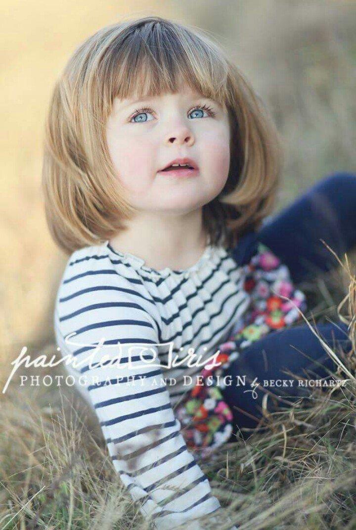 تشرق شمس الصباح فتشرق معها قلوبنا بالأمل والتفاؤل وبأن القادم أجمل صباح يتجدد معه الأمل ويكتب حروف جديدة من السعادة 🍃🍂