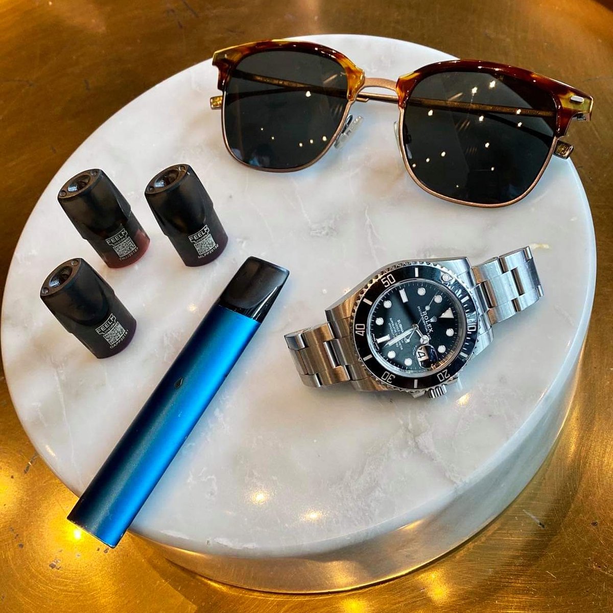 Elmodaviid's tweet photo. Daily Essentials. Order your Relx starter kit now at https://t.co/Ygl37ihgj1 #Breakthehabbit https://t.co/LvPyttta9n