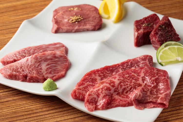 cossottesp's tweet photo. 今回入った牛は北海道産で脂のはいり方のいいのでぜひオススメです🐂

#コソットsp #cossottesp #麻布十番 #六本木 #roppongi #東京 #tokyo #麻布十番焼肉 #六本木焼肉 #steak #wine #ワイン #肉 #和牛 #焼肉 #焼肉屋 #肉好き #wagyu

https://t.co/8KGexgHee7 https://t.co/rjYkVPkoNN