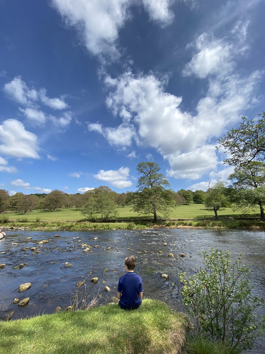mrdanwalker's tweet image. Lots if talk about littering this week. We went to @ChatsworthHouse yesterday. A large bunch of lads were near us enjoying the sun and jumping in the river. When the left, they spent 5 minutes tidying up &amp;amp; took their rubbish with them. It’s not that difficult to be decent 🗑