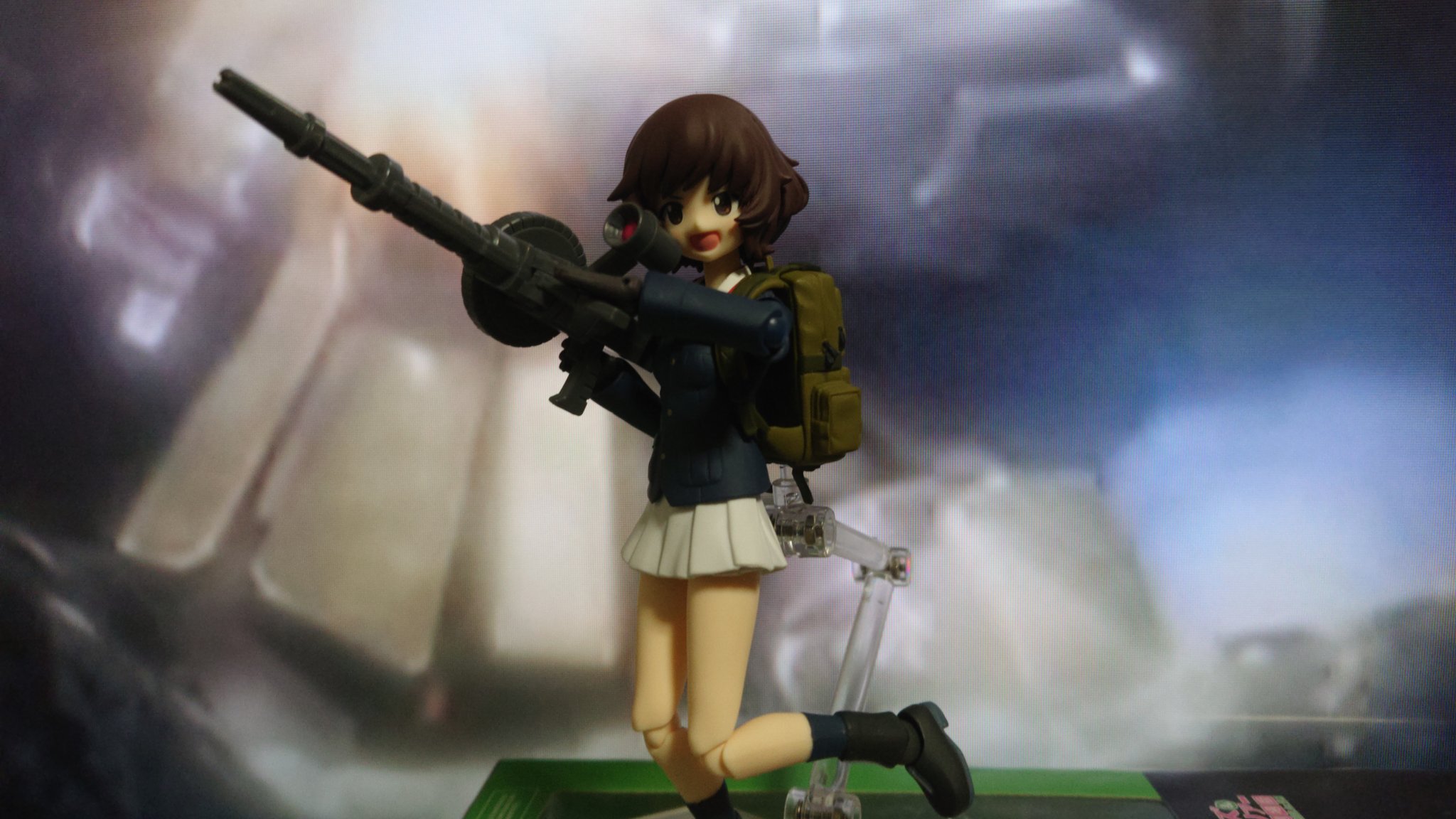 旧ザク カッコイイ銃の構え方 見た人も銃を無言であげる T Co Yz8alxcwnu Twitter