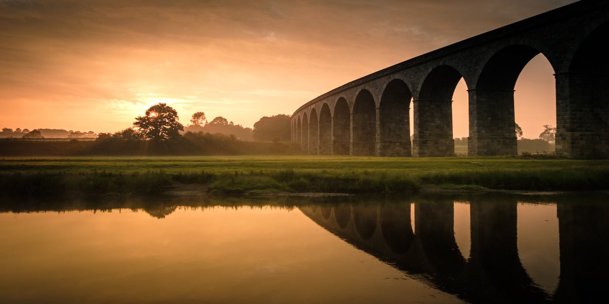 A stunning sunrise at arthington viaduct. #Yorkshire #benbo @Benbo_UK @PatersonPhoto @B_Ubiquitous @StormHour #sunrise #viaduct @FujifilmX_UK @OutdoorPhotoMag